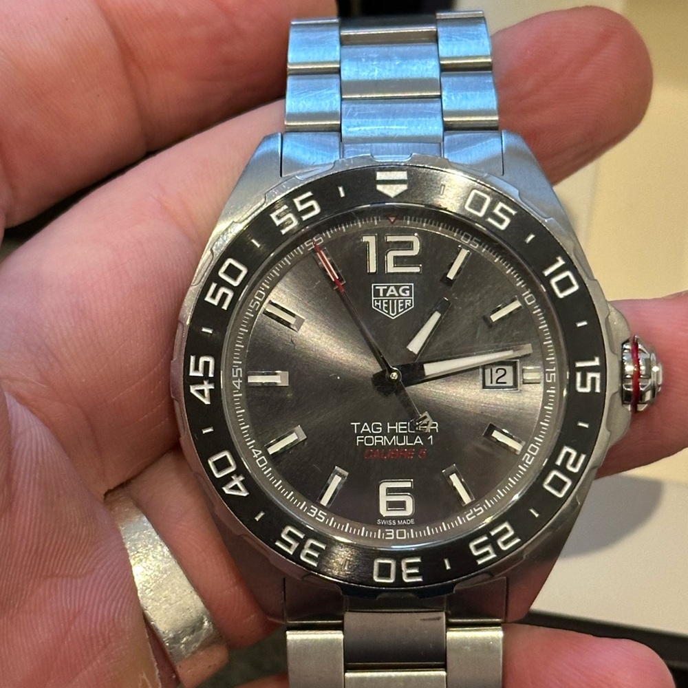 TAG Heuer Formula 1 Calibre 5 Silver Watch with Black Dial - Picture 2 of 15